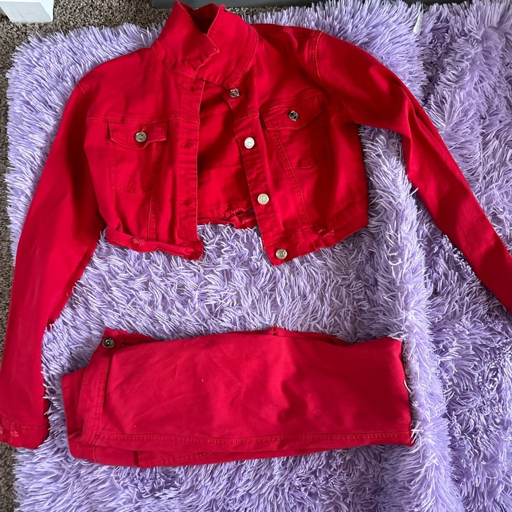 Red 2 piece set - Picture 2 of 3